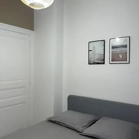Apartamento à *