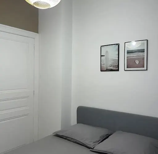 Διαμέρισμα A *